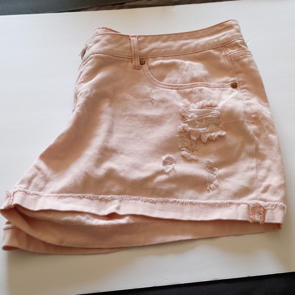 *Faded Glory Jean's Pink ripped jean shorts Size 18 B46-420 - Picture 6 of 7